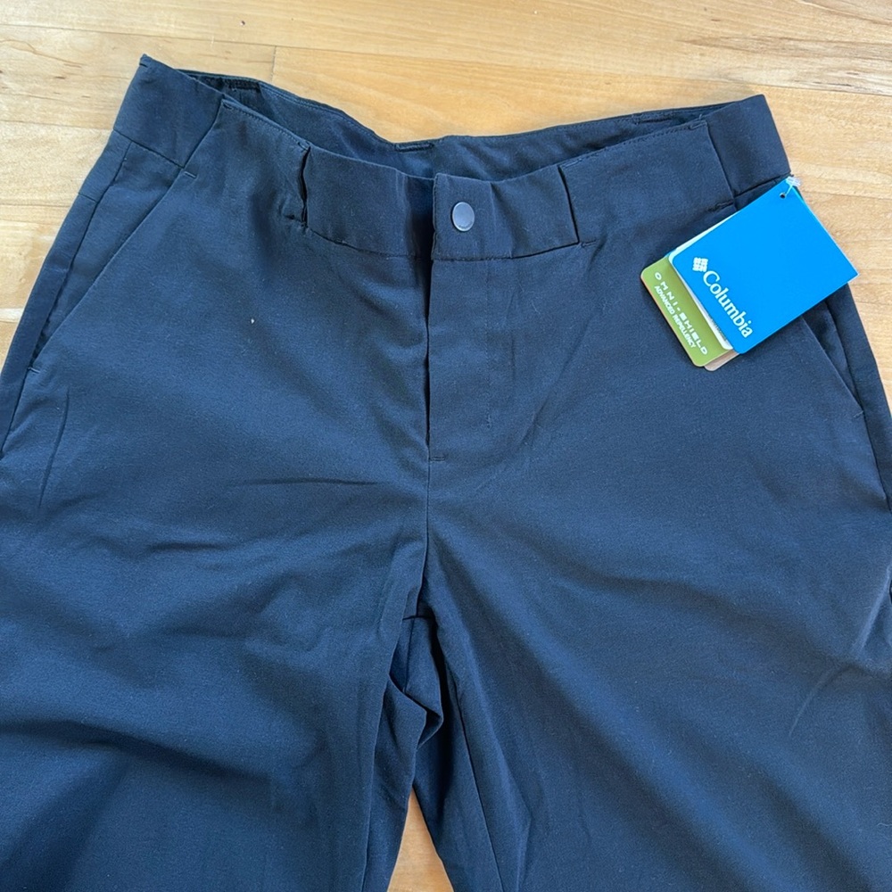 NWT Columbia World Traveler Black Hiking Pants Size 6